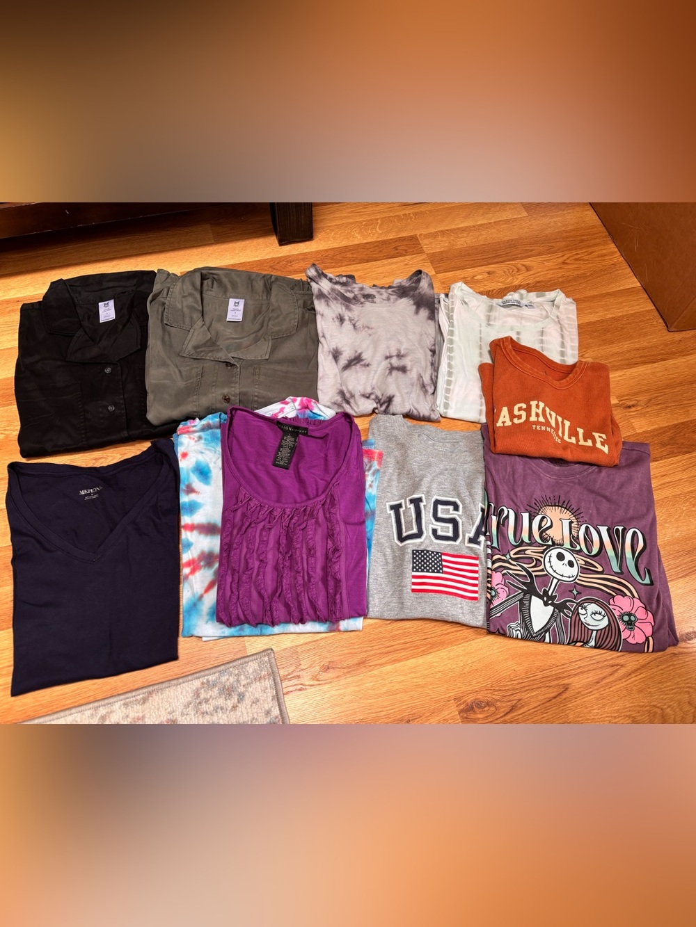 Women’s Lot of 10 Pieces Summer Short Sleeve Shirts Size Large